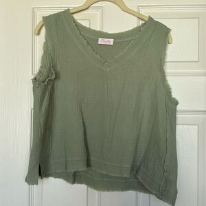 NWOT Pink Lily Call To Action Sage Frayed Hem Gauze Tank